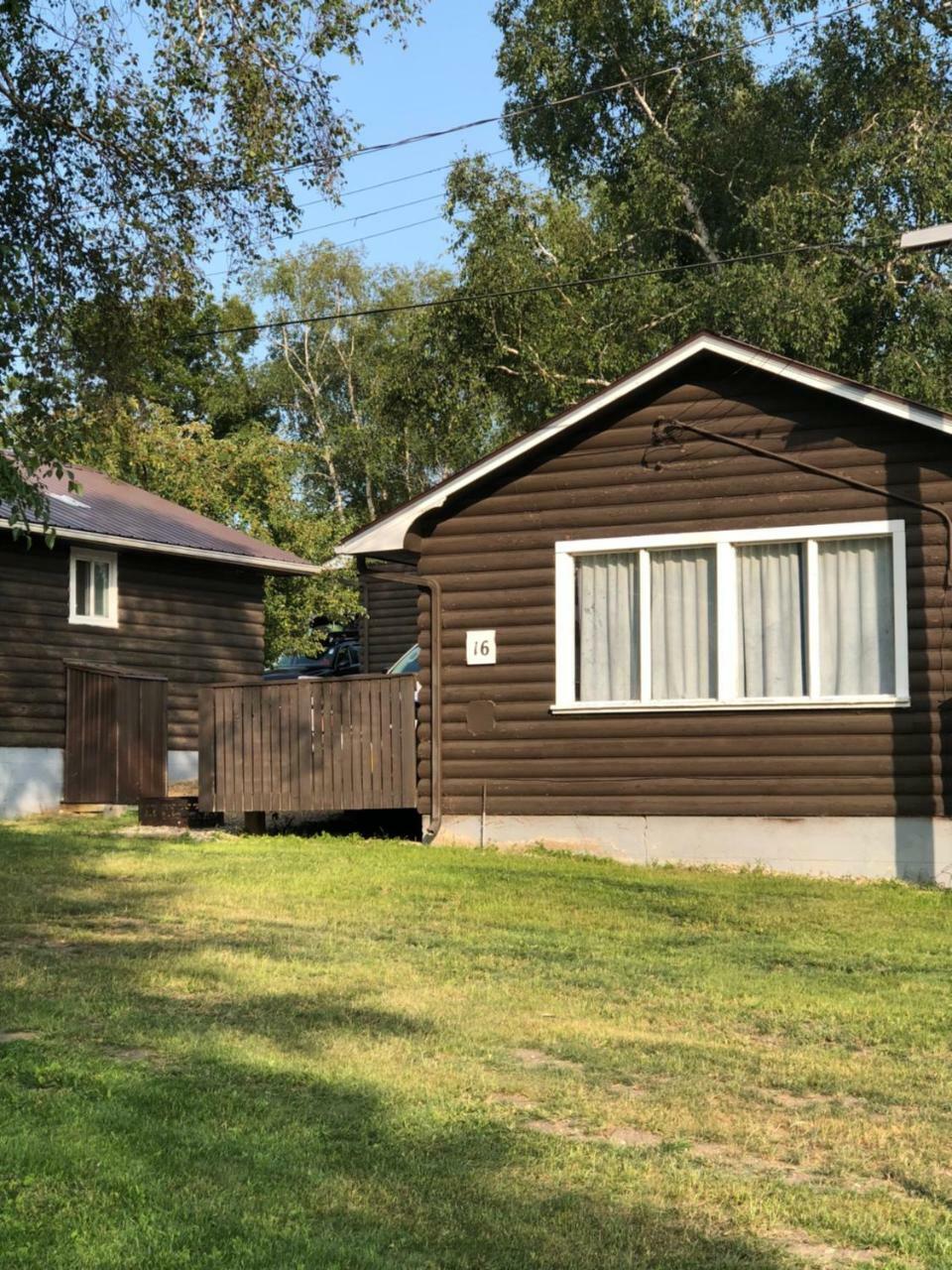 Kenosee Inn & Cabins Kenosee Park Экстерьер фото